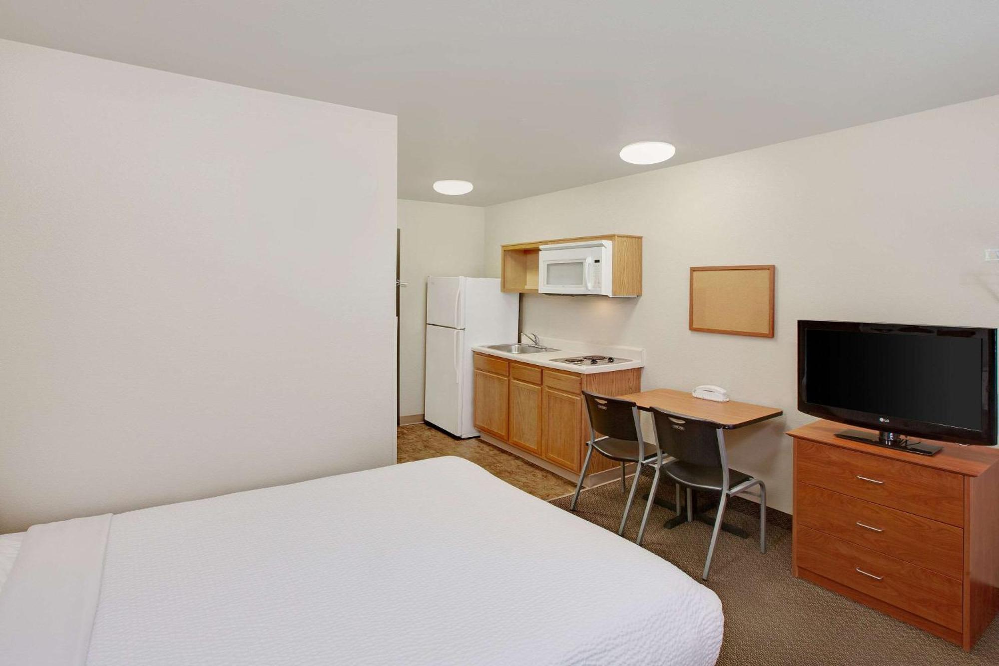 Woodspring Suites Houston Baytown Bagian luar foto